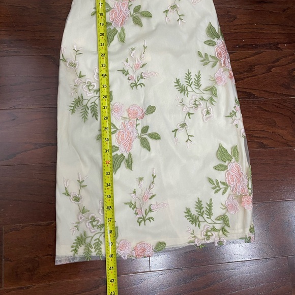 JJ’s House Floral Embroidered Dress size small - Picture 4 of 7
